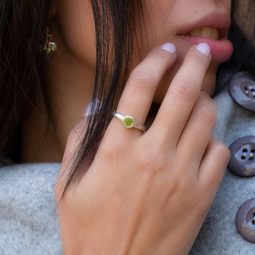 Round Peridot Silver Ring, Peridot Bezel Ring, Solitaire Rings For Women, Solitaire Peridot Ring, Peridot Ring, Mothers Day Gift-R558